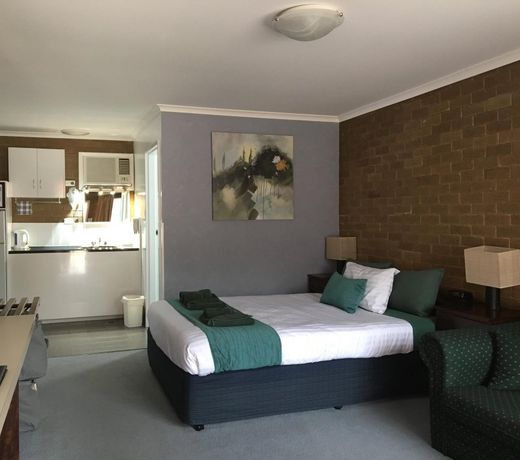 Camellia Motel