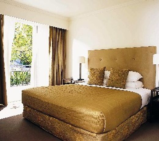 Lyall Hotel And Spa