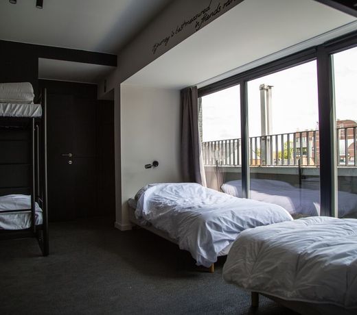 Cube Hostel