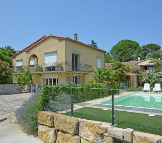 Beautiful Villa in Carcassonne with Shared Pool Jacuzzi