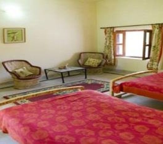 Shivika Lake Hotel