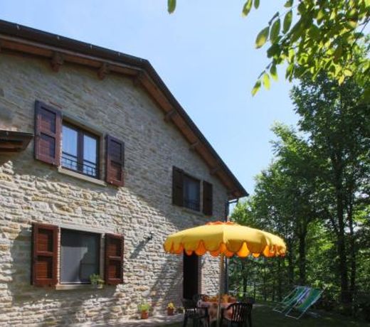 Country house with pool at 700 meters cycling and walking opportunities