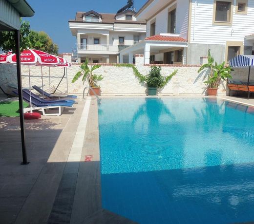 Cam Hotel