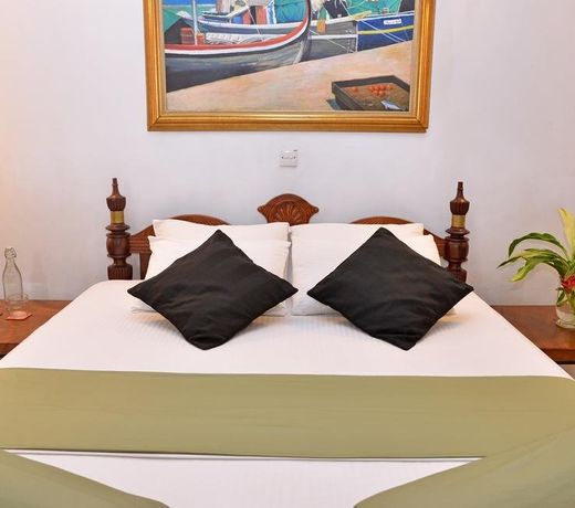 Villa Capers