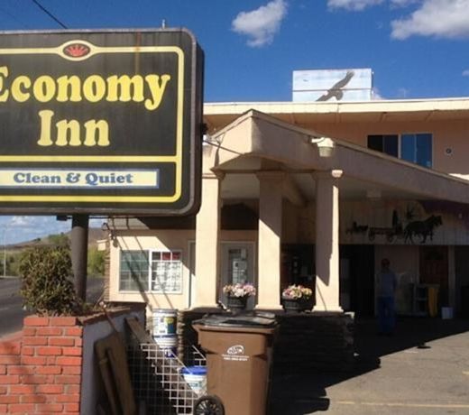 ECONOMY INN GLOBE