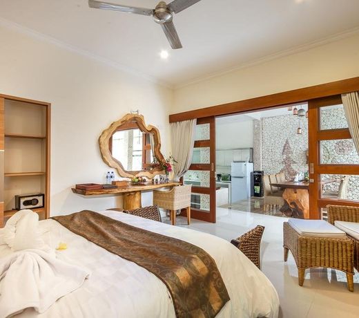 Maha Residence Guest House