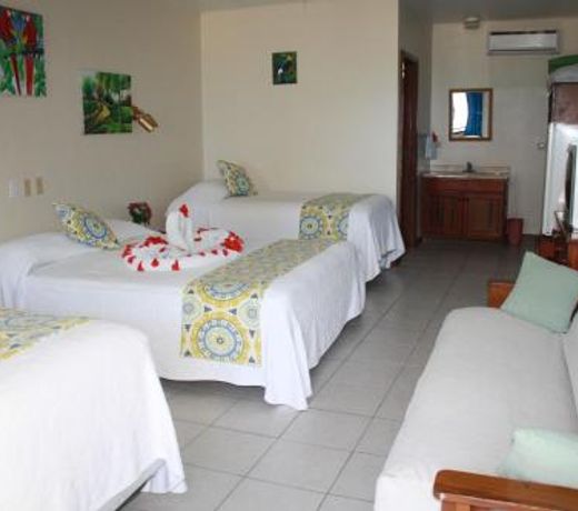 Holiday Hotel