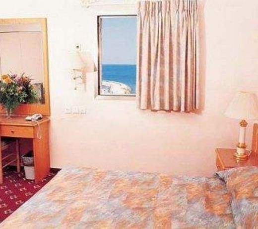 AMI HOTEL