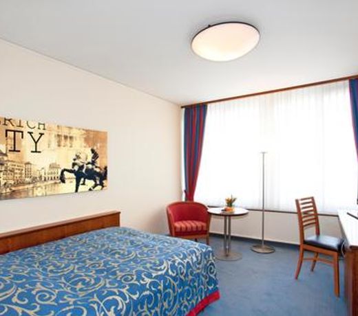 Glärnischhof by TRINITY