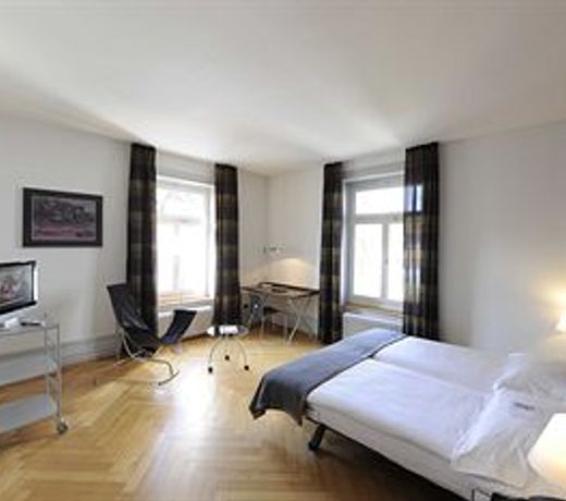 Alma Hotel