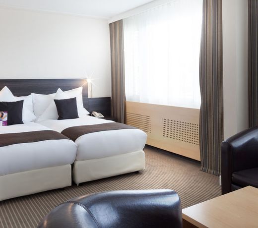 Crowne Plaza Zürich, an IHG Hotel