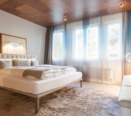 EMA House Hotel Suites