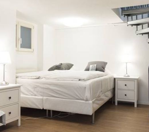 The Henry Self Check-In Guesthouse