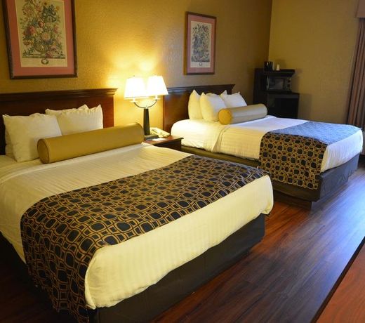 Countryside Inn and Suites