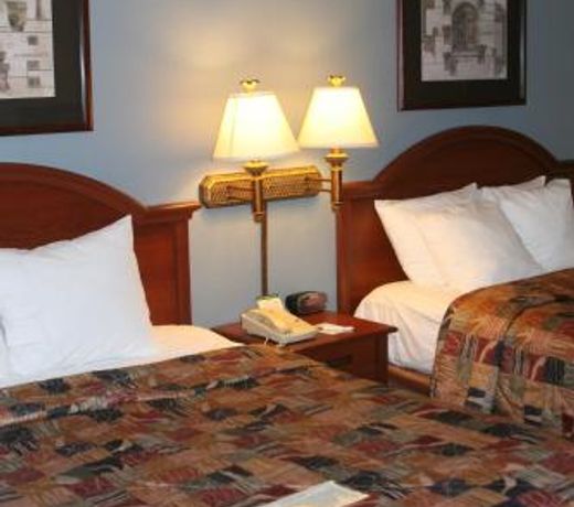 Estherville Hotel & Suites