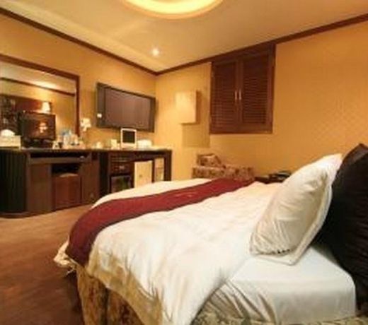 Goodstay Provence Hotel
