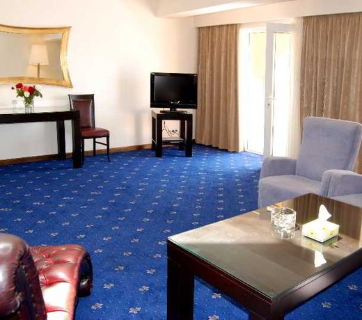 Regineh Hotel