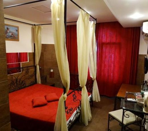 Paralax Hotel