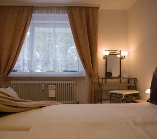 Maria-Viktoria Apartment