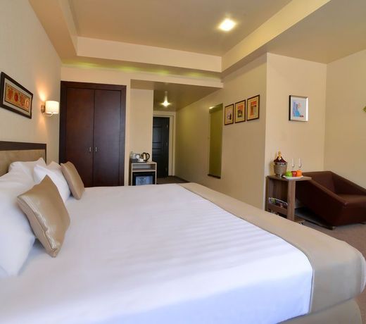 Minotel Barsam Suites