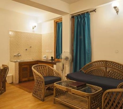 The Chalets Naldehra