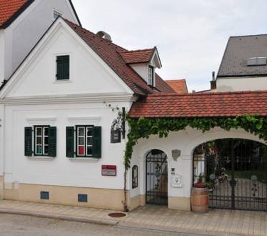 WEINGUT REBHOF SOMMER