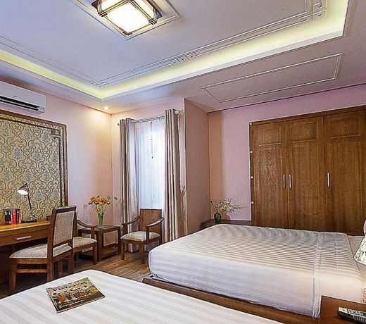 Spring Flower Hotel