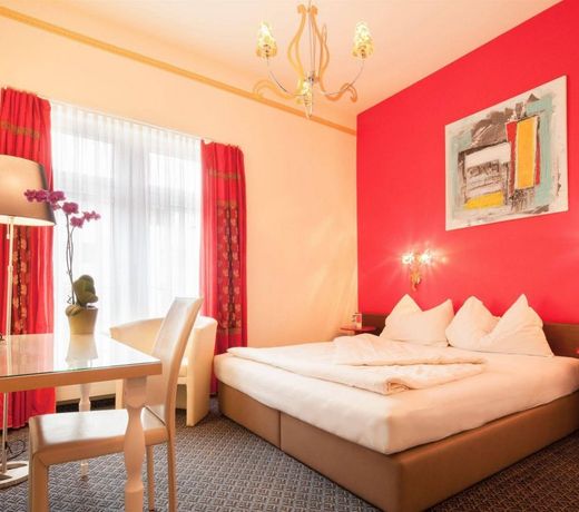 Hotel Ambassador