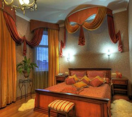 Kadgaron Hotel