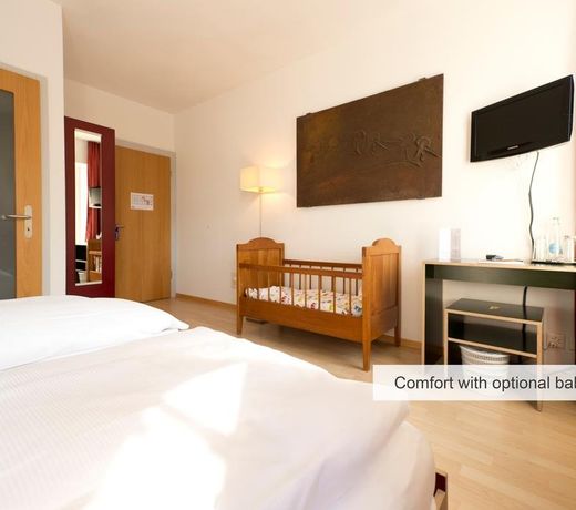 BÃ¤ren Self Check-in Hotel