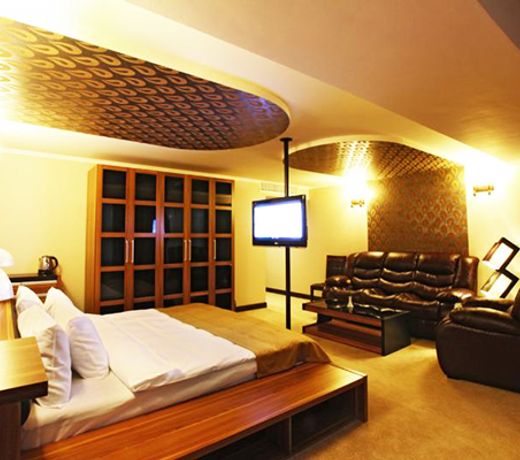 Nairi Hotel