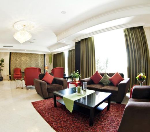 Paradi City Suites