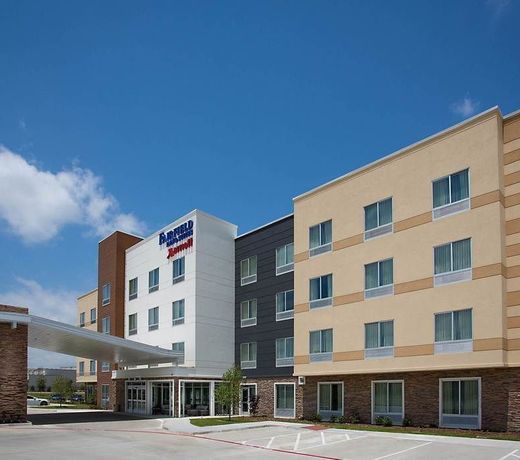 Fairfield Inn & Suites by Marriott Dallas West/I-30