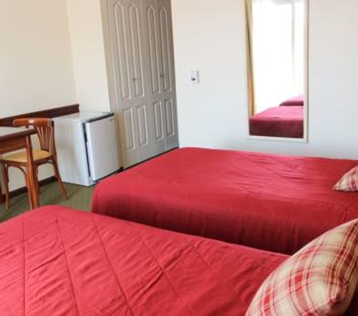 Hotel Reviens