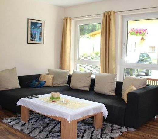 Ferienhaus Alpen Lodge und die Gams