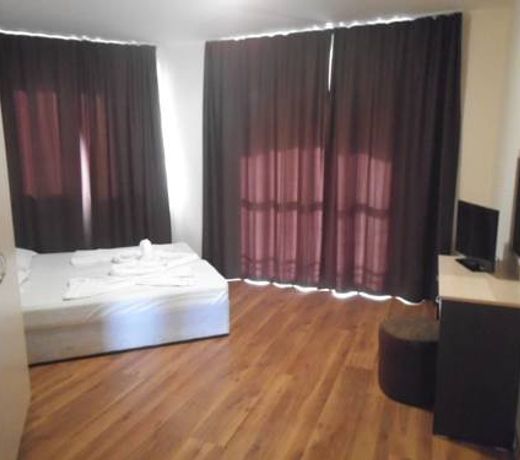 Hotel Seasons 3
