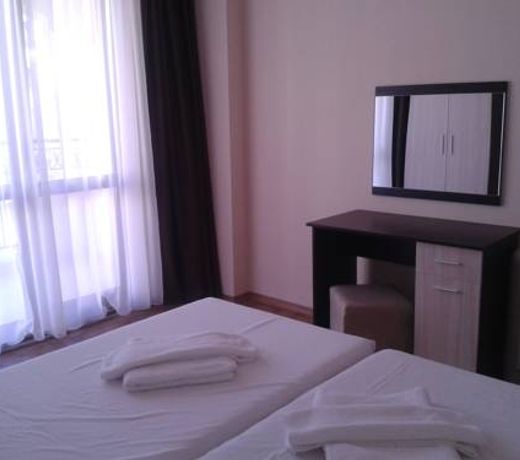 Hotel Seasons 3