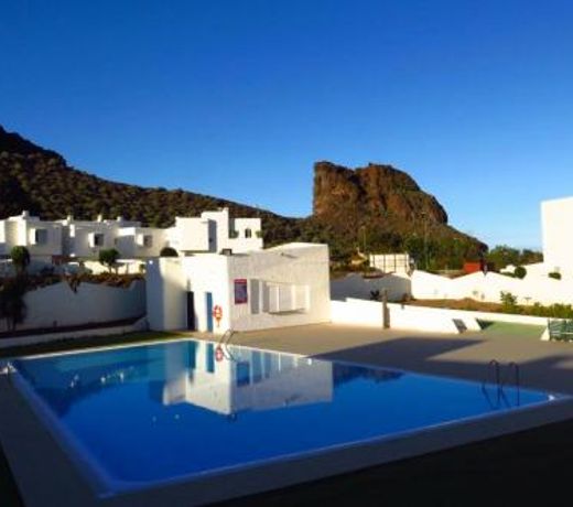 Casa Lola