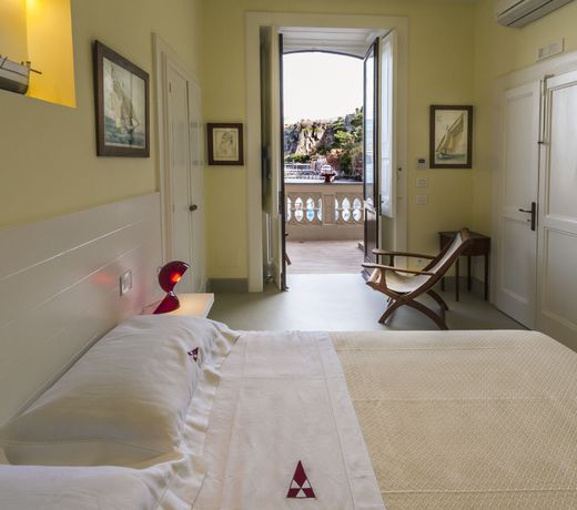 Yacht Club Capo Cervo Suites B&B