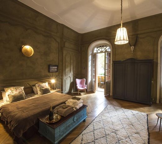 Une Nuit Au Château