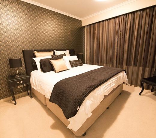 Darling Harbour Getaway
