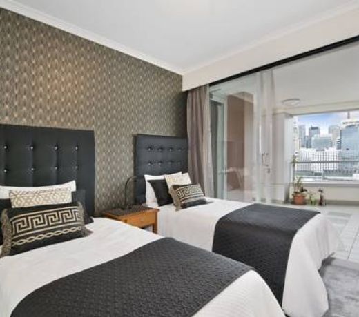 Darling Harbour Getaway