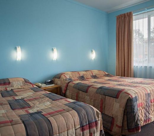 Artesian Motor Inn