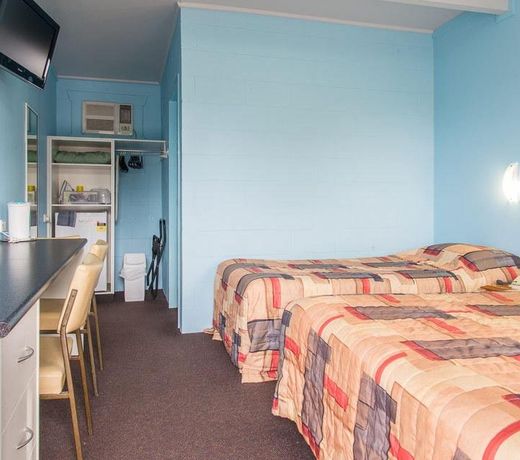 Artesian Motor Inn