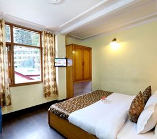 OYO 1590 Hotel Hari Palace