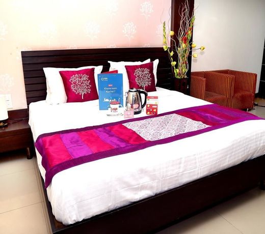 OYO 2811 Hotel Meera