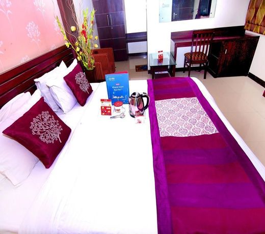 OYO 2811 Hotel Meera