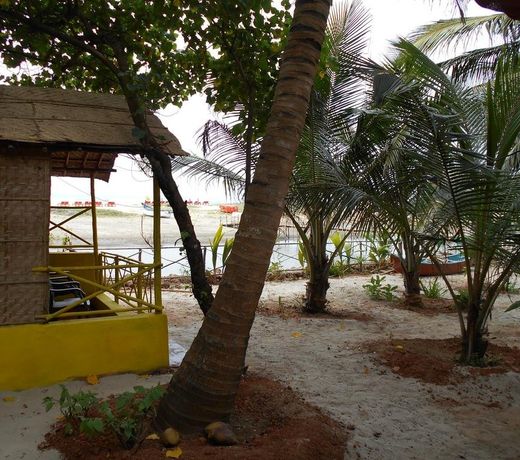 Sunset & Waves Resort