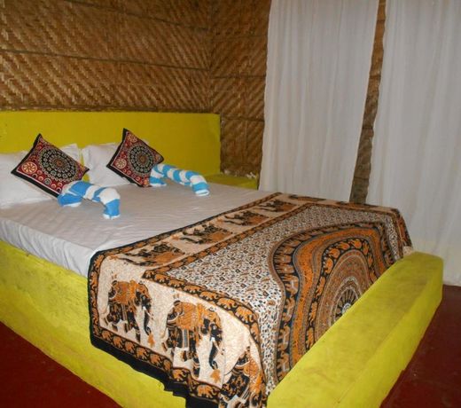 Sunset & Waves Resort