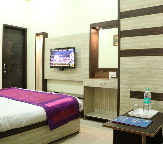 OYO 3145 Hotel Sunder